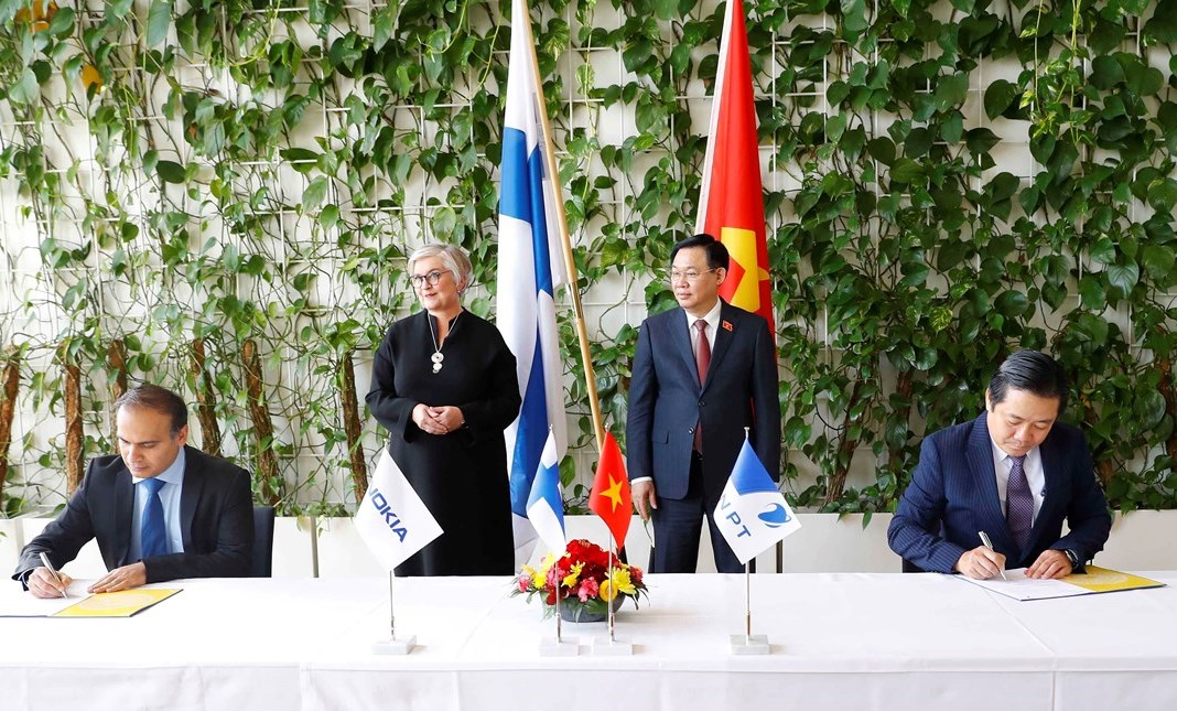 VNPT et Nokia signent un accord de coopération dans les télécommunications
